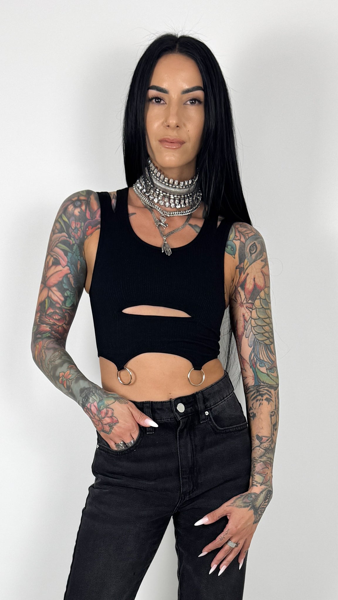 RING LEADER RIBBED CUT OUT CROP TOP BRAMI